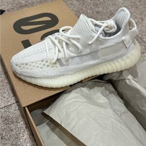 New w Tags AUTHENTIC Yeezy 350 Boost (Bone)